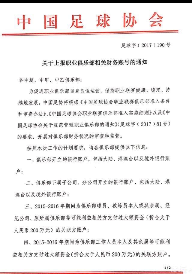 他不得不站到所有人对立面，以一敌众，大战各平行宇宙而来的蜘蛛侠大军